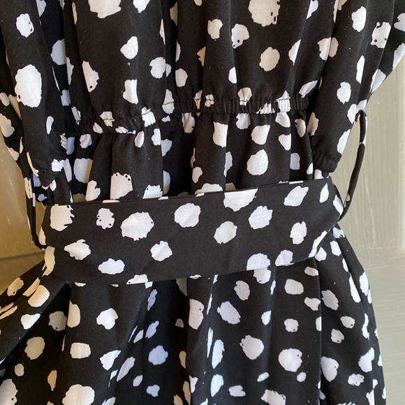Halter dress, black and white, size M - Picture 4 of 8
